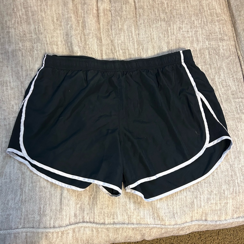 COPY - Danskin Now shorts